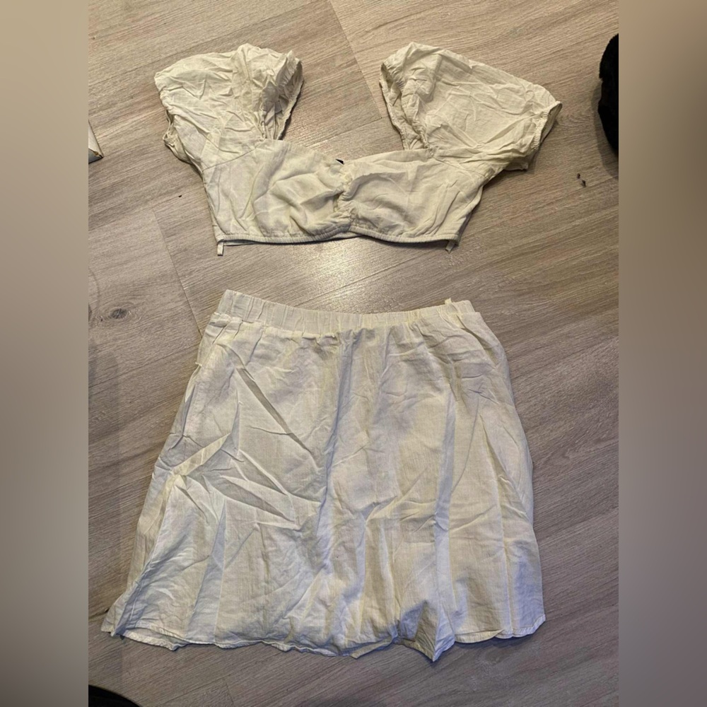 H&M Cream Skirt